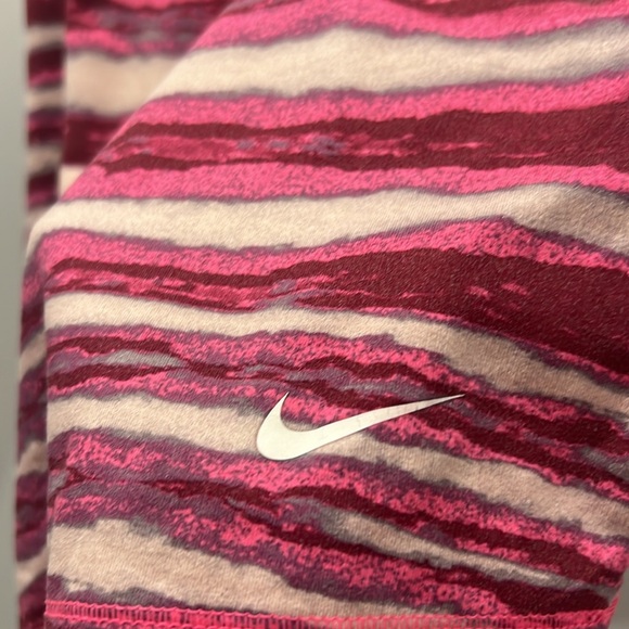 Nike Women’s Workout Top, Dri-FIT Slim Fit, Pink & Grey, Size Medium - Picture 4 of 7